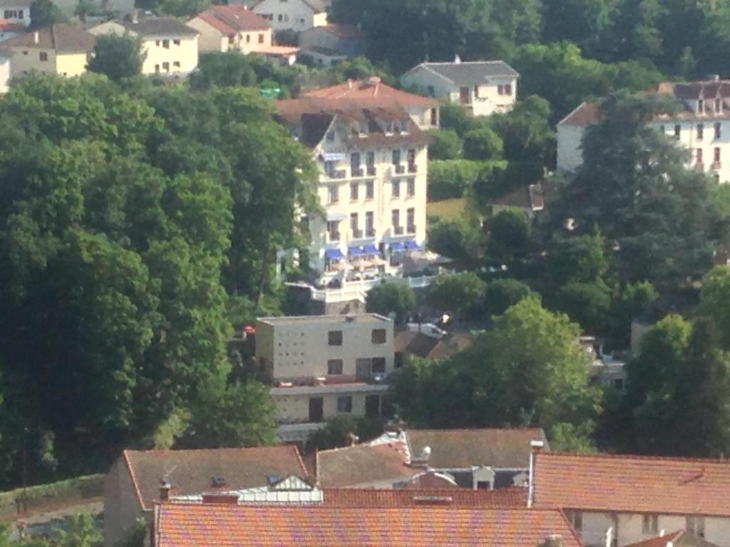 Hotel Bellevue Châtel-Guyon Exterior foto
