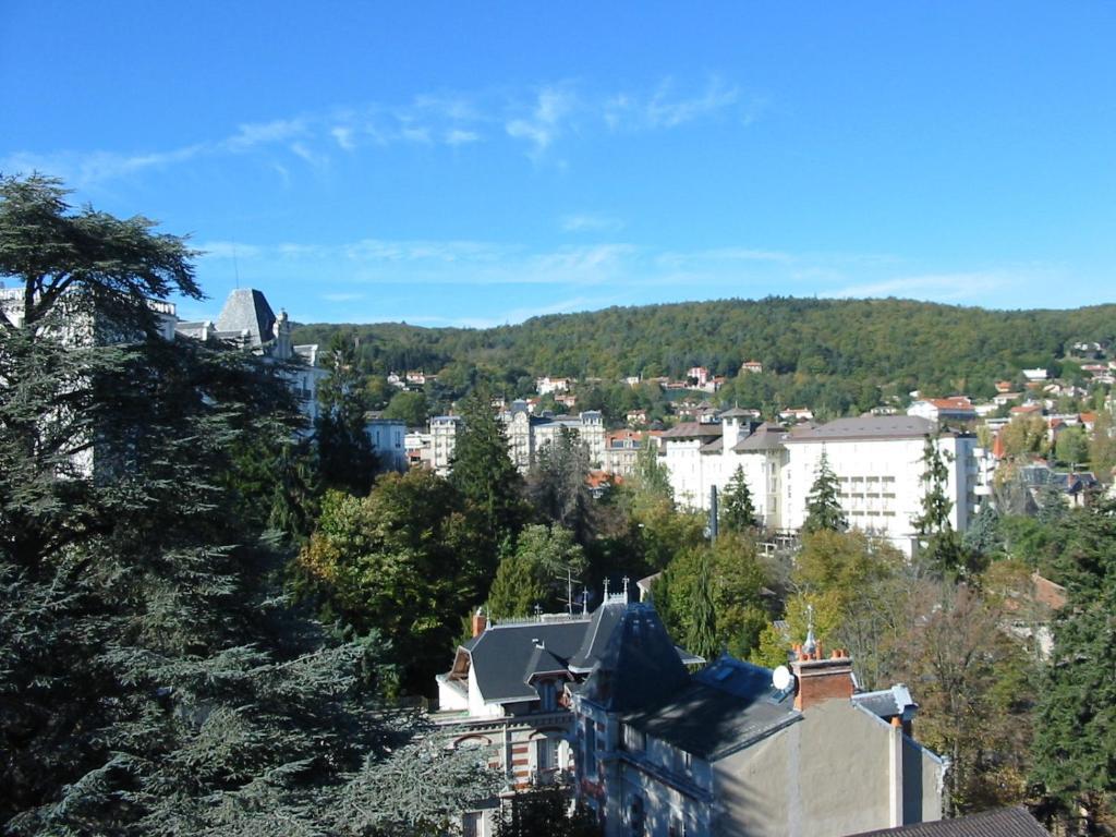 Hotel Bellevue Châtel-Guyon Exterior foto